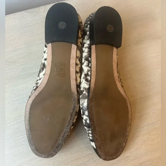 Tory Burch Women's Kira Snake Embossed Stretch Travel Loafer Black/White Sz 7M - Picture 5 of 8